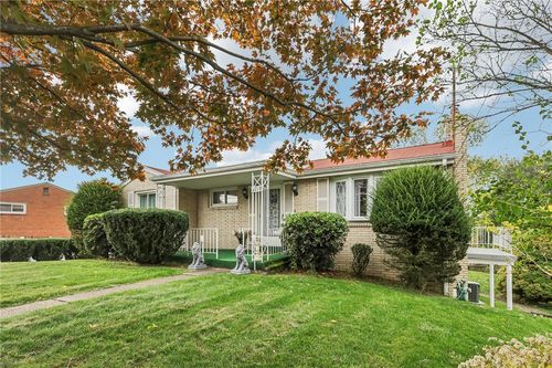 1718 Howell St, N Versailles, PA, 15137-2617 | Card Image