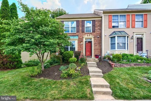 8861 Manahan Dr, ELLICOTT CITY, MD, 21043-5400 | Card Image