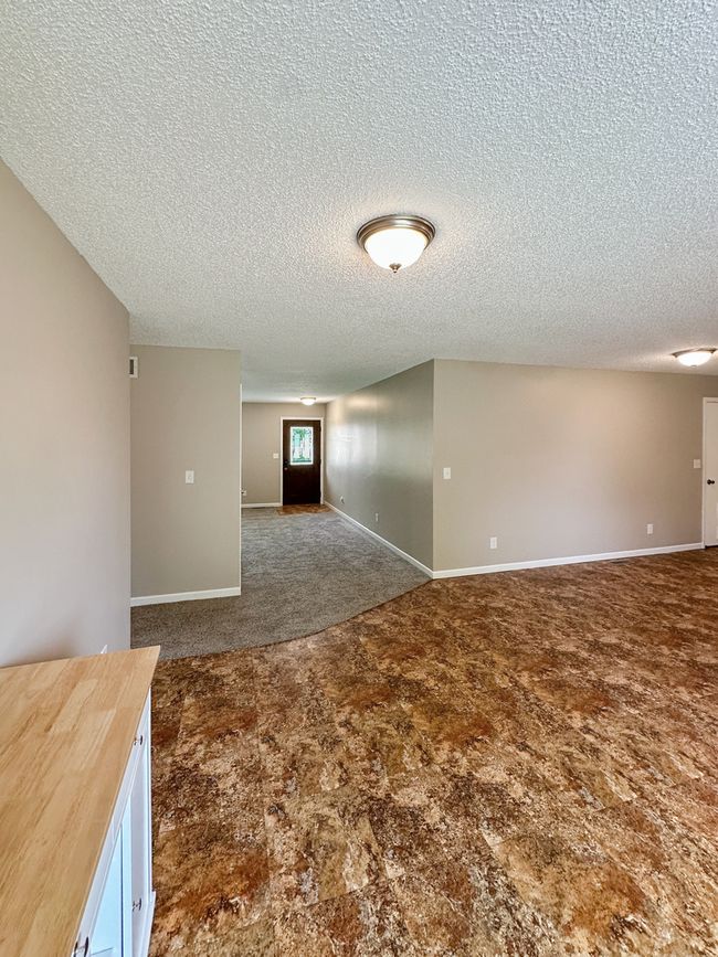 5411 S Brookstone Dr, House other with 3 bedrooms, 2 bathrooms and 2 parking in Rochelle IL | Image 5
