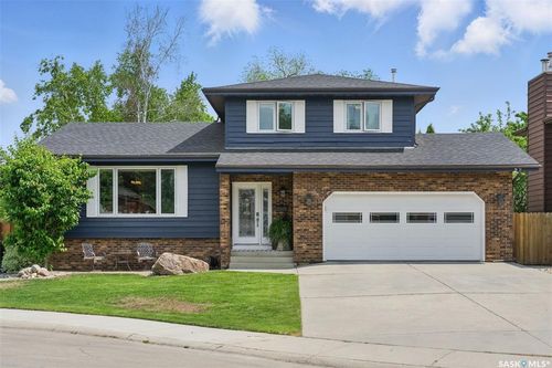 330 Nokomis Pl, Saskatoon, SK, S7K5E2 | Card Image