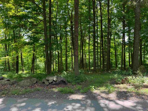 48 Moulton Ridge Rd, Kensington, NH, 03833-5509 | Card Image