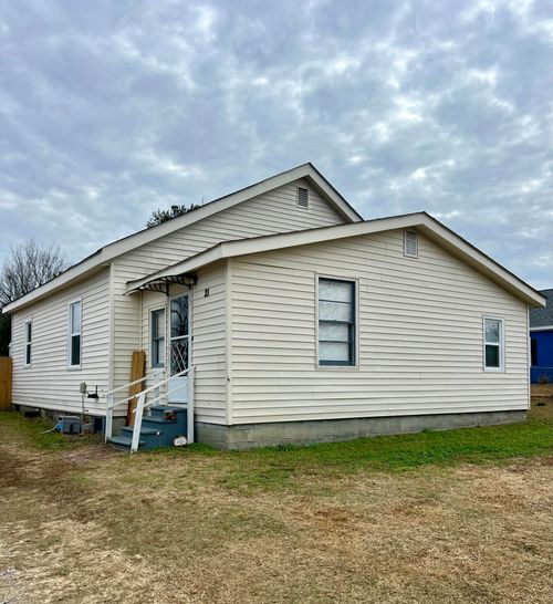 21 Robinson St, Warrenville, SC, 29851-2452 | Card Image