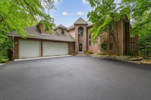 9755 Primrose Ave N, Stillwater, MN, 55082-9590 | Card Image