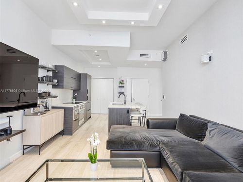 apt-4309-55 Sw 9th St, Miami, FL, 33130-4516 | Card Image