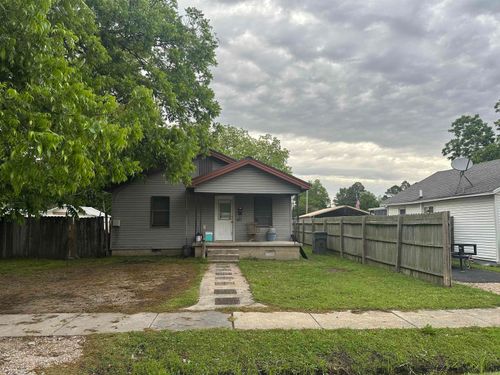 527 W Mueller, Paragould, AR, 72450-5148 | Card Image