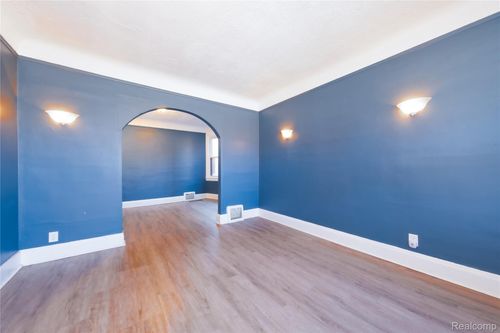 3235 Monterey St, Detroit, MI, 48206-1073 | Card Image