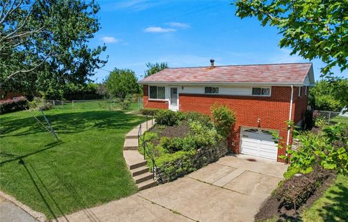 140 Broadcrest, East Liberty, PA, 15235 | Card Image