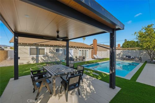 23010 Hartland St, West Hills, CA, 91307-2503 | Card Image