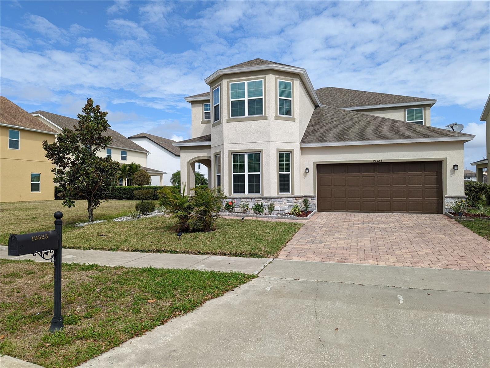 Fallglo Dr, Orlando, FL 32827