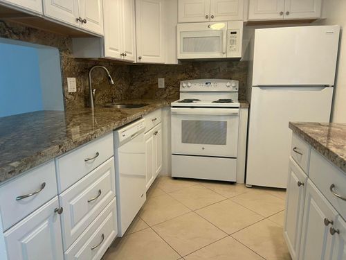 213-2615 Ne 3rd Ct, Boynton Beach, FL, 33435-1401 | Card Image