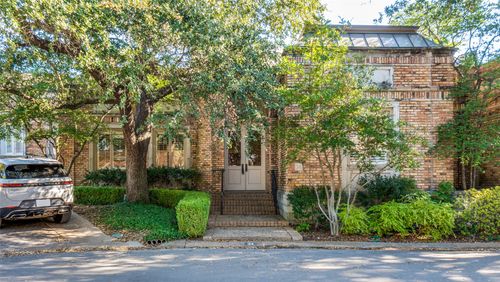 34 Stonecourt Cir, Dallas, TX, 75225-8122 | Card Image