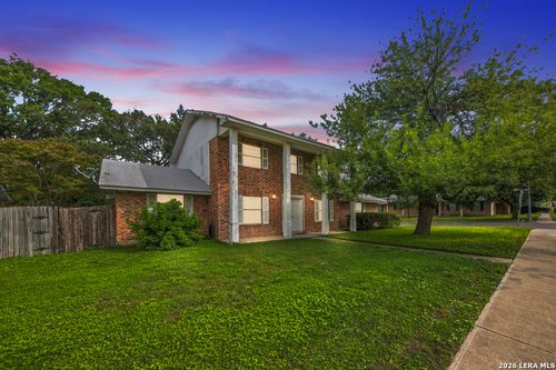 5827 Grass Hill Dr, Leon Valley, TX, 78238-2327 | Card Image