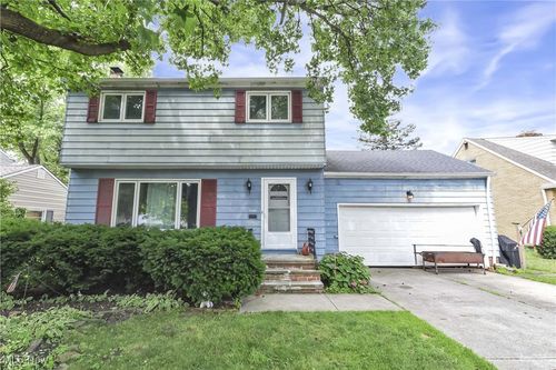 4480 W 224th St, Fairview Park, OH, 44126-2502 | Card Image