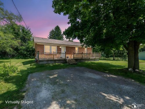 2996 Clayton St, Erie, MI, 48133-9717 | Card Image