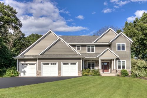 S4553 Bartusch Rd, Eau Claire, WI, 54701-9392 | Card Image
