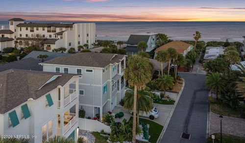 31 26th Ave S, JACKSONVILLE BEACH, FL, 32250-5926 | Card Image
