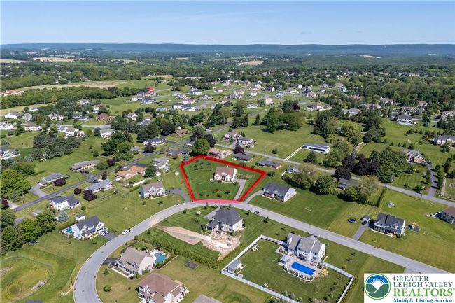 222 Danbury Dr, House other with 3 bedrooms, 3 bathrooms and null parking in Nazareth PA | Image 42
