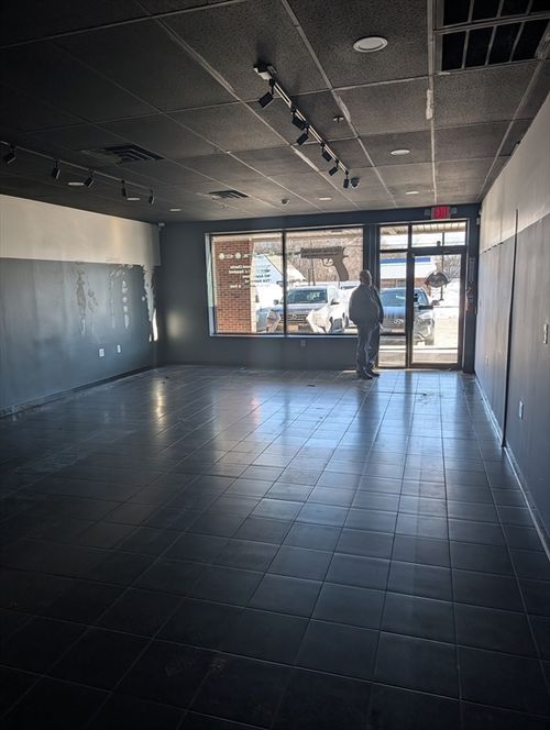 6f-136 Newbury Street, Peabody, MA, 01960 | Card Image