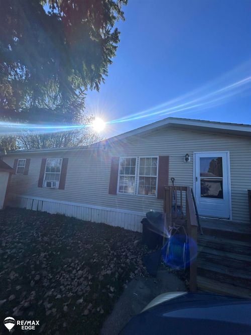 400 Hunt Club Drive, Grand Blanc Charter Township, MI, 48439 | Card Image