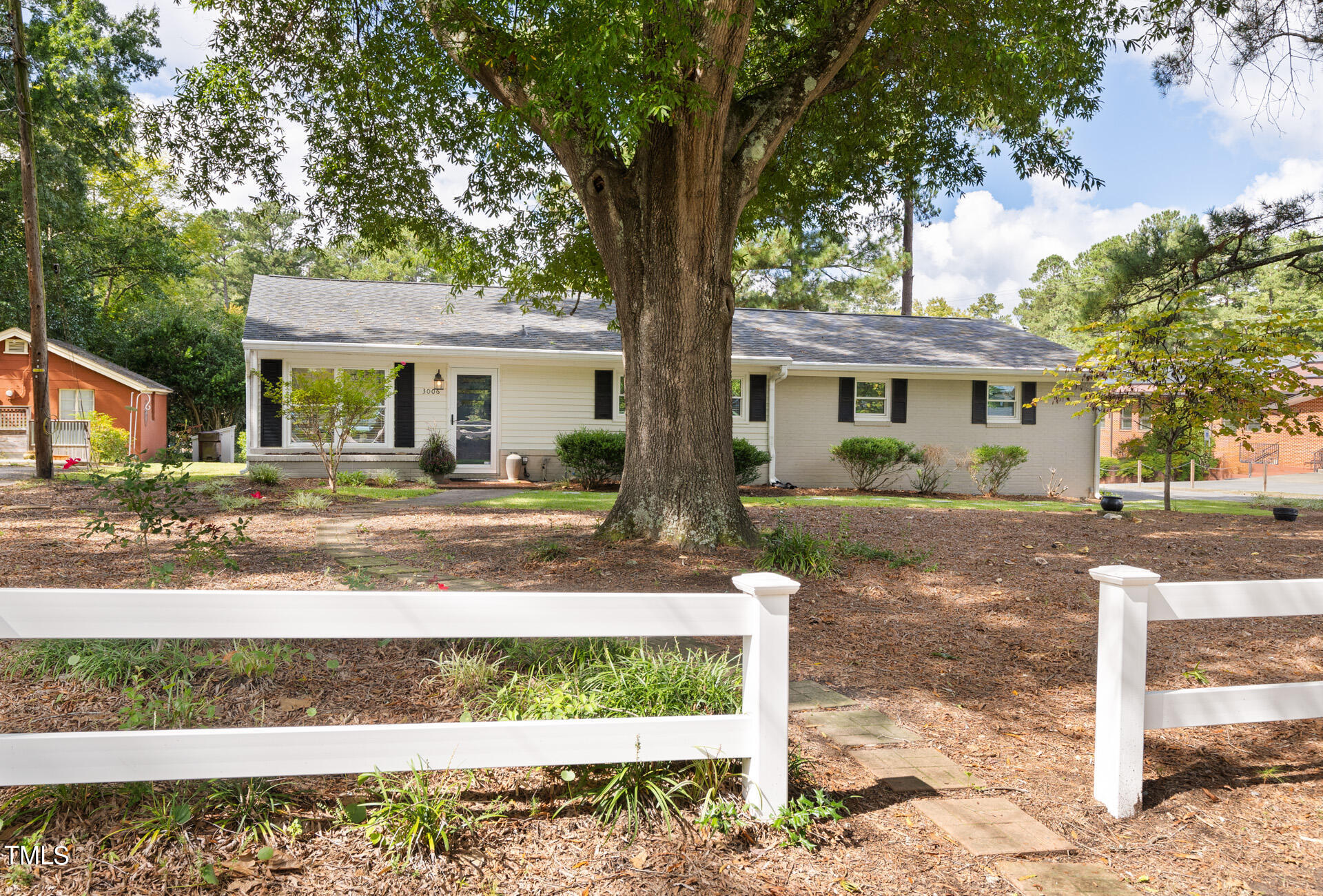 Hope Valley Rd, Durham, NC 27707