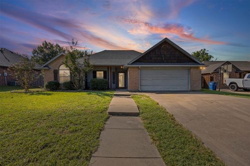 1207 Louise Ln, Ennis, TX, 75119-7694 | Card Image