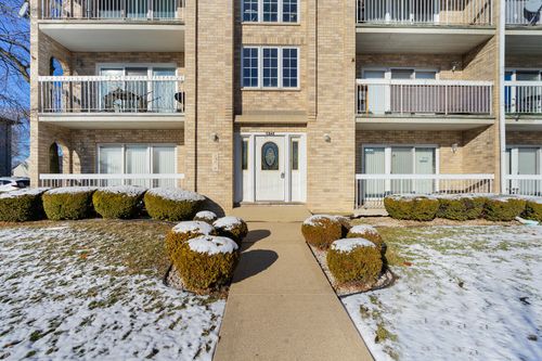 apt-3d-5242 W 79th St, Burbank, IL, 60459-1472 | Card Image