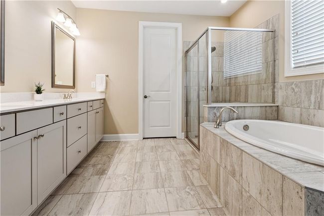 380 Falcon Way, House other with 4 bedrooms, 4 bathrooms and null parking in Hoschton GA | Image 19