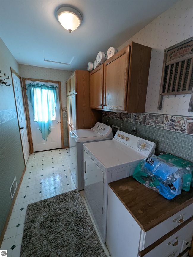 1810 E Riverside Drive, House other with 3 bedrooms, 2 bathrooms and null parking in Au Gres MI | Image 43