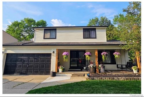 13178 Leech Dr, Sterling Heights, MI, 48312-3251 | Card Image
