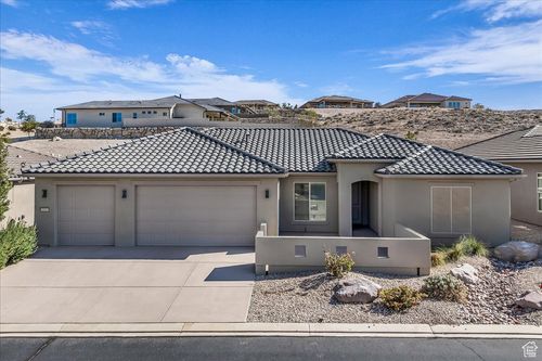 1815 W Carmel Bluffs Dr, St. George, UT, 84790-5017 | Card Image