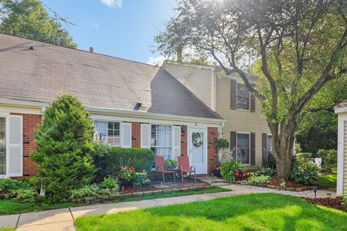 74 Silver Tree Cir, Cary, IL, 60013-1554 | Card Image