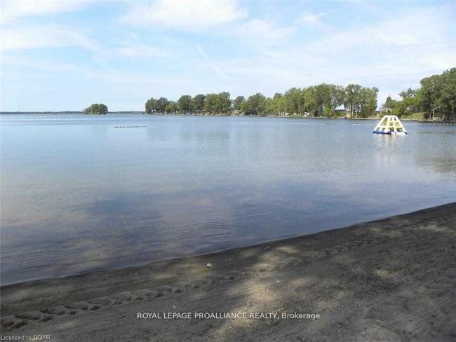486 Cty Rd 18   3 Beachview Lane, House other with 2 bedrooms, 1 bathrooms and 2 parking in Prince Edward County ON | Image 40