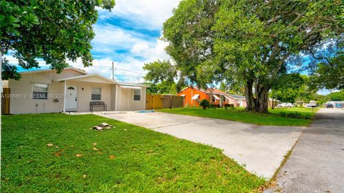 3344 Plaza Pl, Lake Worth, FL, 33462-3640 | Card Image