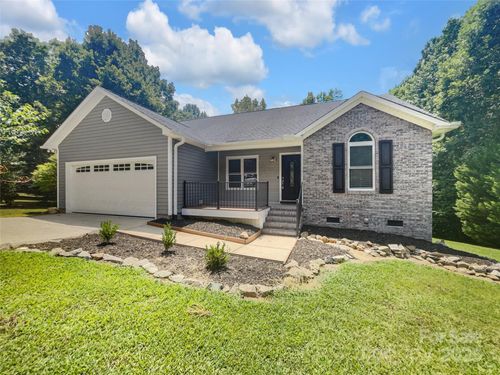 121 Purple Finch Ln, Mooresville, NC, 28117-5825 | Card Image