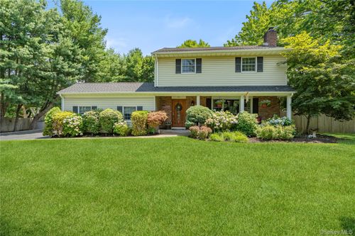 53 Quaker Path, Stony Brook, NY, 11790-1309 | Card Image