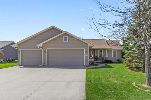 W6181 Sherwood Point Drive Drive, Greenville, WI, 54942 | Card Image