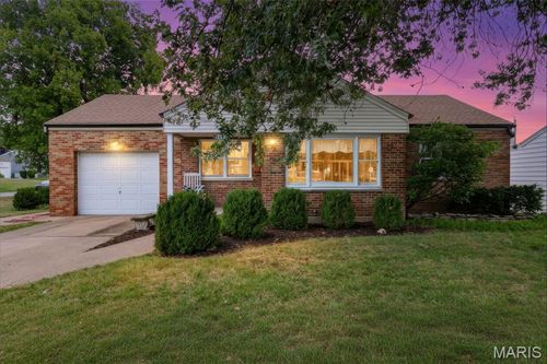 6617 E Yorkshire Drive, Affton, MO, 63123 | Card Image