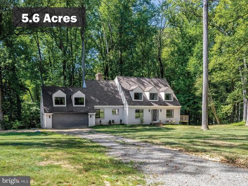 9982 Blackberry Ln, GREAT FALLS, VA, 22066-3511 | Card Image