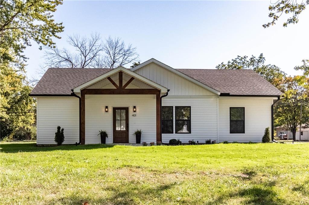 Main St, Leeton, MO 64761
