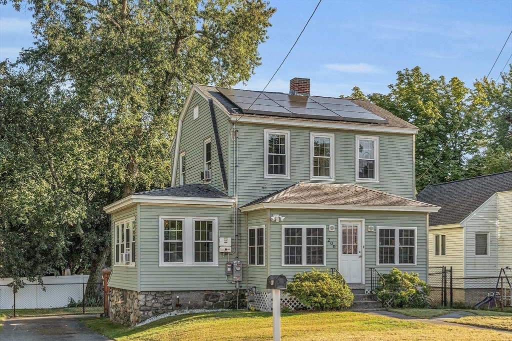 Pelham St, Methuen, MA 01844