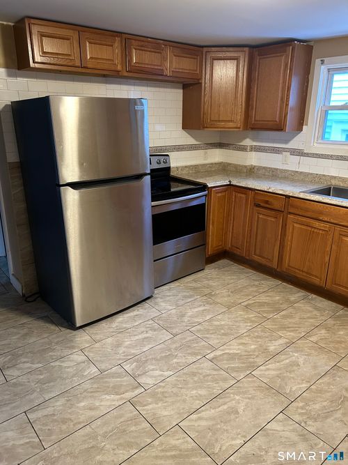 240 Scott St, Naugatuck, CT, 06770-4316 | Card Image