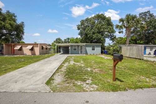 1657 Lauderdale Manor Dr, Fort Lauderdale, FL, 33311-5851 | Card Image