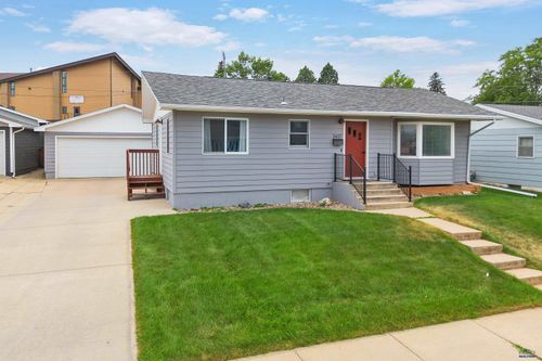 2627 Lawndale Dr, Rapid City, SD, 57702-4209 | Card Image