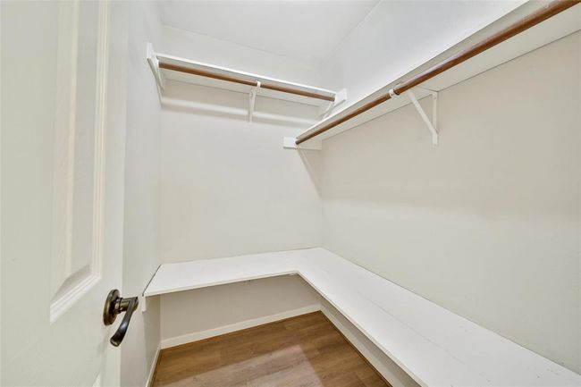 24 W Willowwood Ct, Townhouse with 3 bedrooms, 2 bathrooms and 2 parking in Spring TX | Image 17