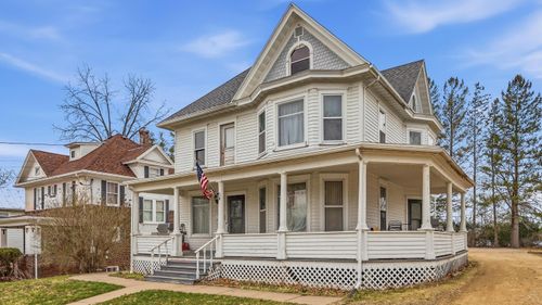 330 S Hickory Street, Platteville, WI, 53818 | Card Image