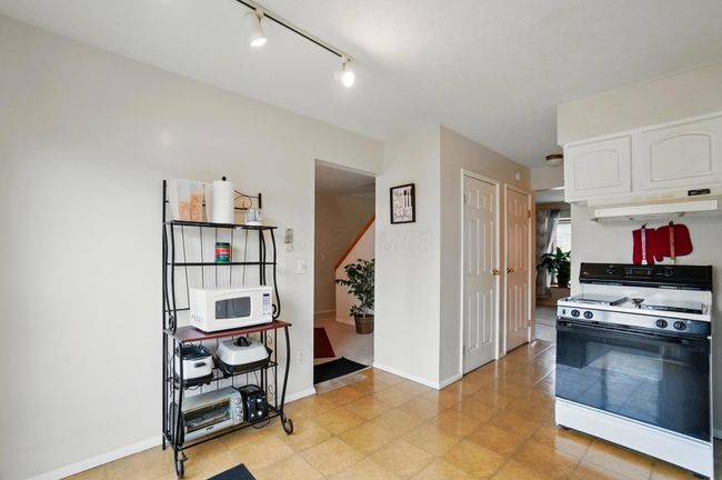 Kitchen - 5775 Corinne Creek Drive, Columbus, OH 43232 | Image 14