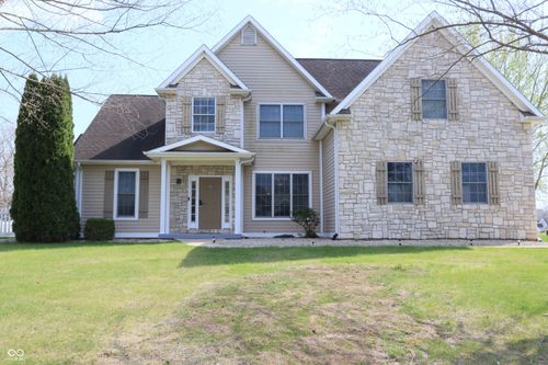 8605 Shamrock Ln, Yorktown, IN, 47396-9266 | Card Image