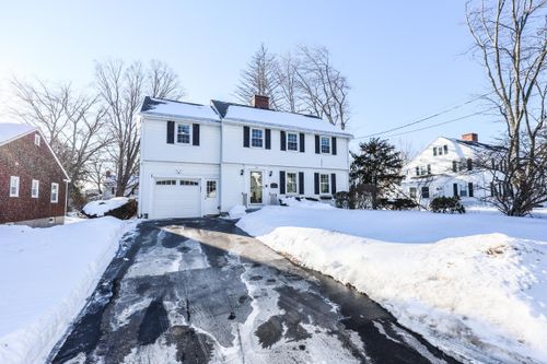 288 Oak St, Manchester, NH, 03104-3237 | Card Image