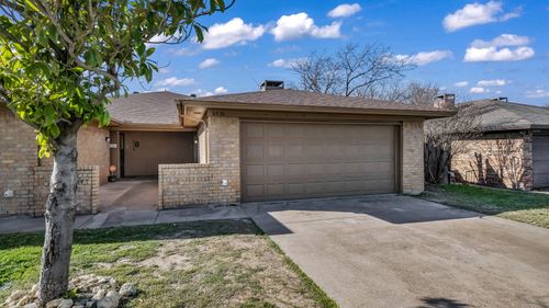 6436 Brookhaven Trl, Fort Worth, TX, 76133-4407 | Card Image