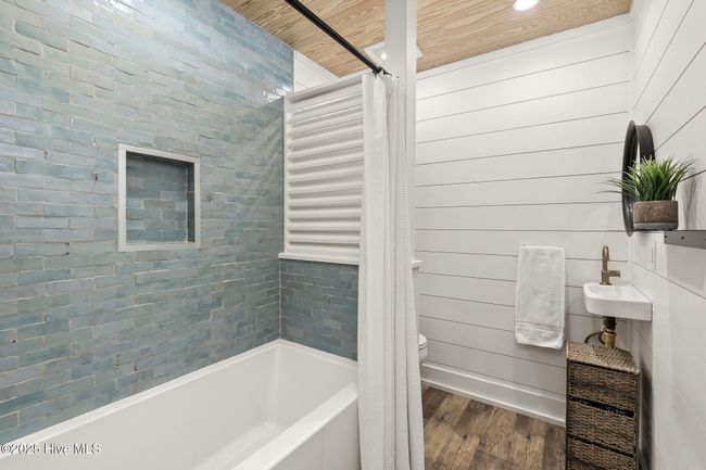 1408 Emerald Dr, House other with 3 bedrooms, 5 bathrooms and 1 parking in Emerald Isle NC | Image 25